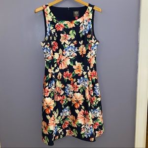 EUC! Vince Camuto Summer Floral Dress